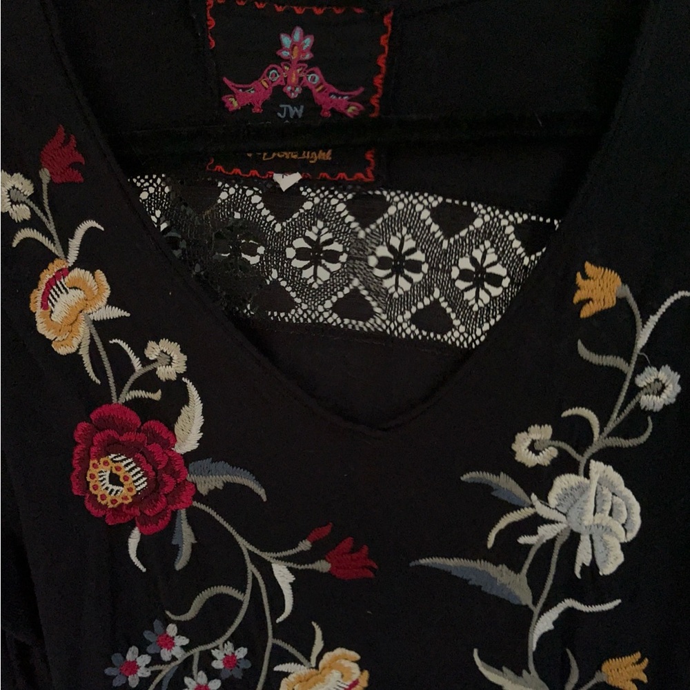 Johnny Was Embroidered Black Floral Women's Top XL - Picture 3 of 5